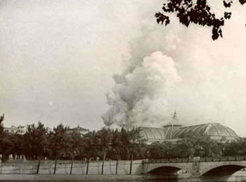 le Grand Palais en feu